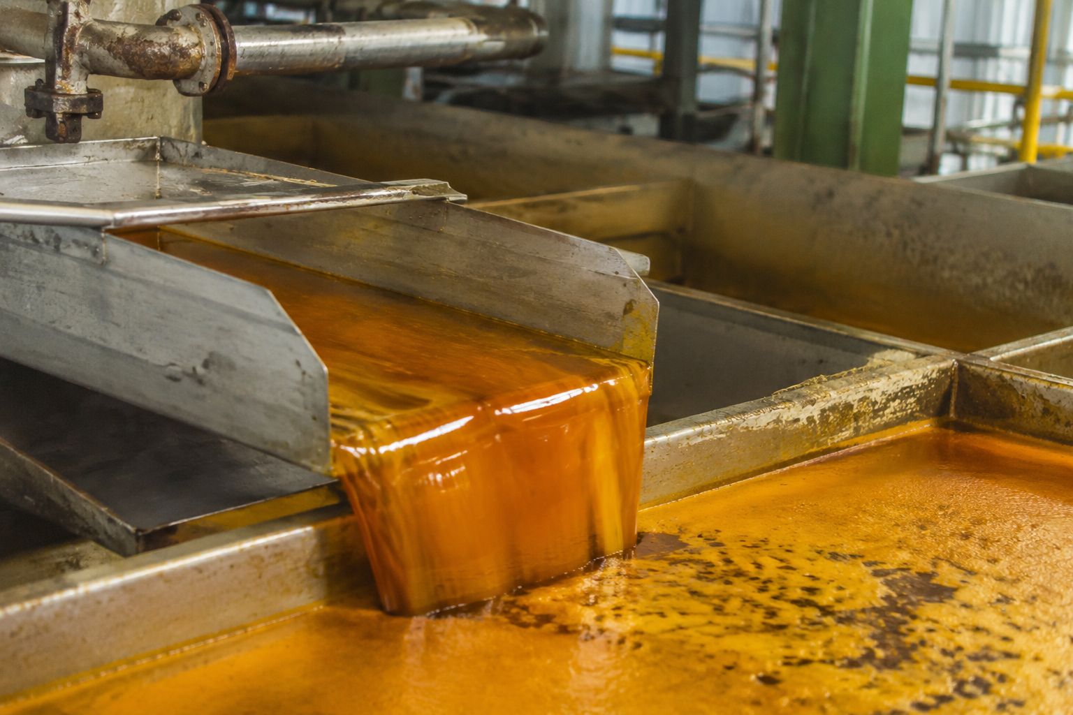 The crude palm oil is extracted by means of the palm oil processing machines and subsequently clarified in order to remove fiber, water, and any other impurities.